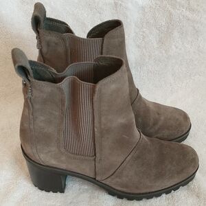 Ugg Ankle Lug Bootie (Hazel) Gray Women's Size 8.5‎